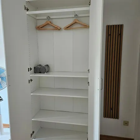 Charmante 1 Zimmerwohnung Mit Stellplatz Apartament *