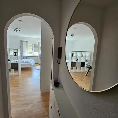 Charmante 1 Zimmerwohnung Mit Stellplatz Apartamento *